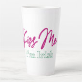 'küss me i'm irish' T - Shirt Milchtasse (Vorderseite)