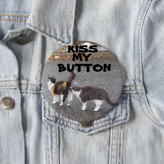 Küss meinen Knopf Katzen küssen Button (Beispiel)