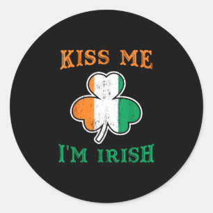 Küss mich, ich bin Ire, lustiger St. Patricks Tag  Runder Aufkleber