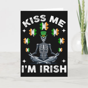 Küss mich, ich bin irischer Skelett St. Patrick's Karte