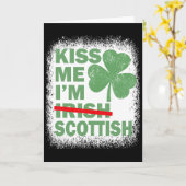 Küss mich, ich bin schottisch Lustiger St. Patrick Karte (Gelbe Blume)