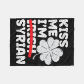 Küss mich, ich bin Syrer Lustiger St. Patrick's Da Fleecedecke (Vorderseite (Horizontal))