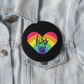 Küss mich. Liebe ist fair. Button (Beispiel)