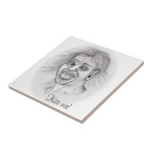 Küss mich! Stift gezeichnet Schwarzweißdesign Fliese (Seite)