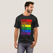 Küss wen du die F Will Lgbtq Gay Lesbian Awar T-Shirt (Vorne ganz)
