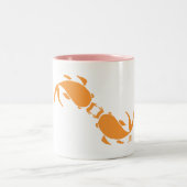 KÜSSEN DES KARPFENS ZWEIFARBIGE TASSE (Mittel)