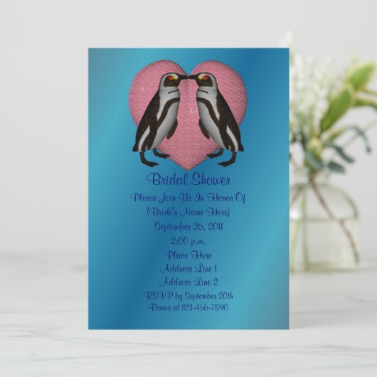 Küssen Pinguine Herzstück Brautparty Einladung (Stehend Vorderseite)