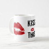 küssen Sie diesen Lippenstift Kaffeetasse (Vorderseite Links)