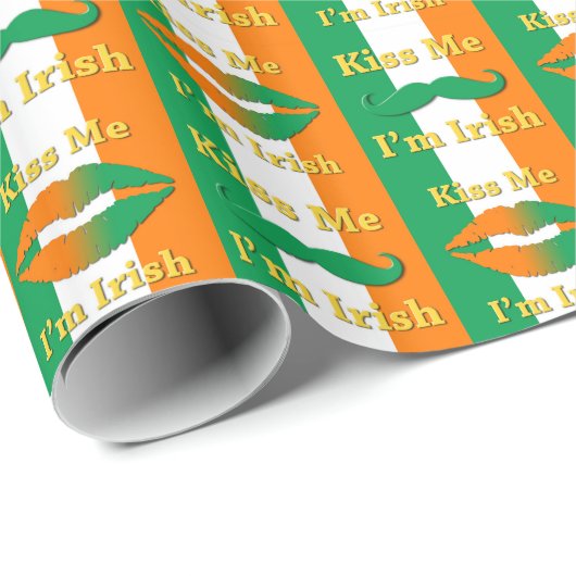 Küssen Sie mich, den ich irisch bin Geschenkpapier (Rolleneckpunkt)