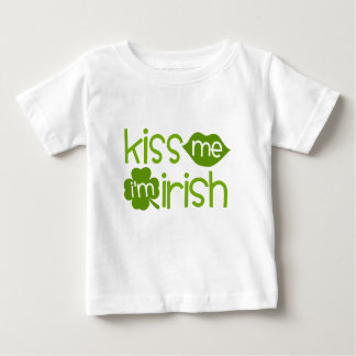 Küssen Sie mich, den ich irischer Kleinkind-T - Baby T-shirt