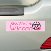 Küssen Sie mich, den ich Wiccan bin Autoaufkleber (Auf Auto)