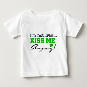 Küssen Sie mich irgendwie T - Shirts und Geschenk