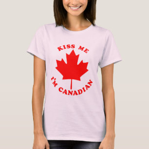 Küssen Sie mich Kanadier Im T-Shirt