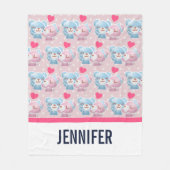 Küssen von Bärenmustern auf Polka-Punkten Fleecedecke (Vorderseite)