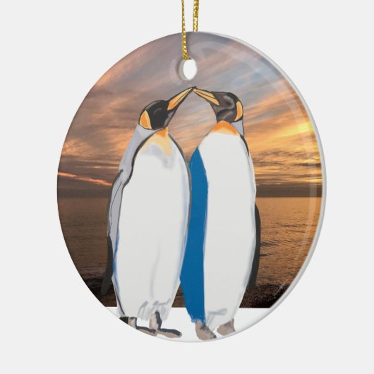 Küssen von König Pinguin Pair in der Artik Keramik Ornament (Links)