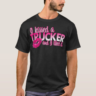 Küsste einen buddhistischen Asanas  T-Shirt
