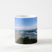 Küste am Siegel Rock, Oregon Kaffeetasse (Mittel)
