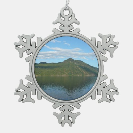Küste von British Columbia im Landschaftlichen Kan Schneeflocken Zinn-Ornament (Vorderseite)