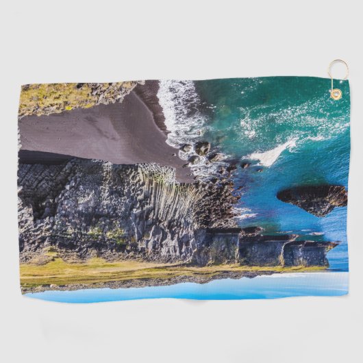 Küste von Hellnahraun, Island Golfhandtuch (Horizontal)