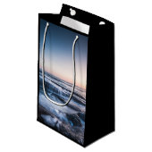 Küste von Lofoten Norwegen Kleine Geschenktüte (Vorderseite Schrägansicht)