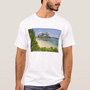 Küstenansicht auf der Insel Mahe T-Shirt