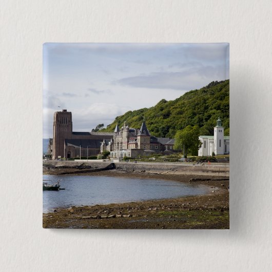 Küstenansicht mit historischen Gebäuden, Oban, Button (Vorderseite)