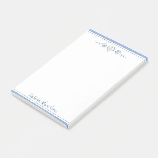 Küstenblau und Scallop Seashells Personalisiert Post-it Klebezettel (angewinkelt)
