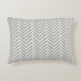 Küstengemälde-Herringbone-Muster in Nebelblau Dekokissen