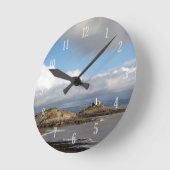 Küstenlandschaft und Leuchtturm Runde Wanduhr (Winkel)
