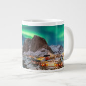 Küstenlinie | Lofoten Islands, Hamnoy, Norwegen Jumbo-Tasse (Vorderseite Rechts)