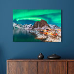 Küstenlinie | Lofoten Islands, Hamnoy, Norwegen Leinwanddruck<br><div class="desc">Dieses phantastische Getty Images Foto besticht durch den Nordland Landkreis,  den Lofoten Islands District,  die Moskenes Gemeinde,  Hamnoy,  Norwegen.</div>