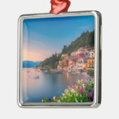 Küstenlinie | Varenna, Lombardei, Italien Ornament Aus Metall (Links)