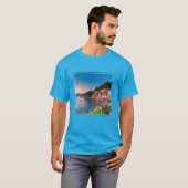 Küstenlinie | Varenna, Lombardei, Italien T-Shirt (Vorne ganz)
