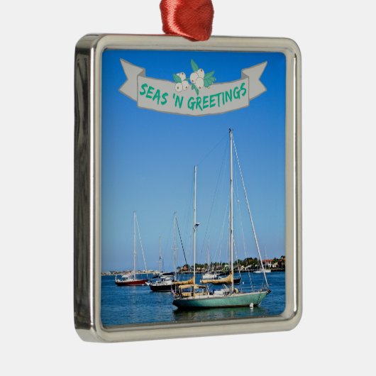 Küstenmeere in Grüße Segelboote auf der Bucht Ornament Aus Metall (Rechts)