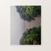 Küstenrosen führen zum Strand Puzzle (Vertikal)