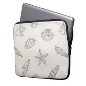 Küstenschatz Misty Shoreline Laptopschutzhülle (Vorderseite Links)