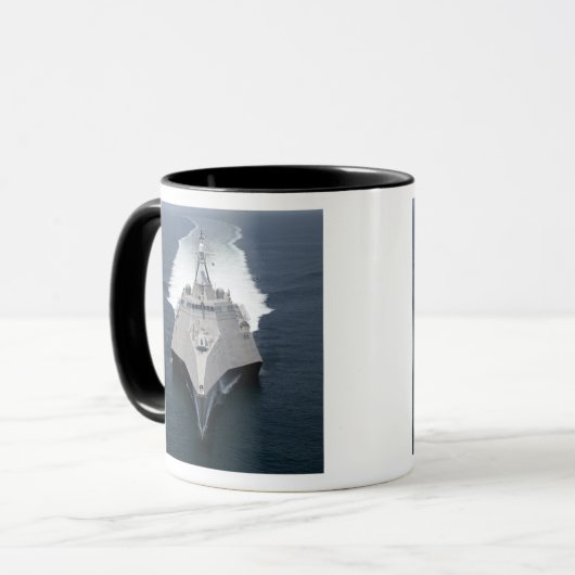 Küstenschiff Independence Tasse (Vorderseite Links)