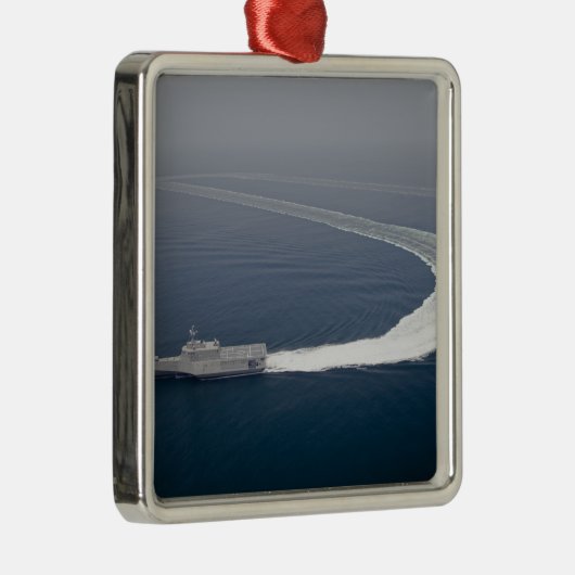 Küstenschiff Unabhängigkeit 4 Silbernes Ornament (Rechts)