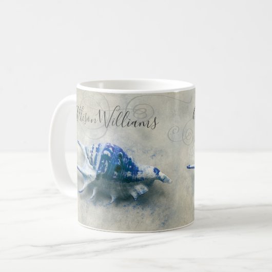 Küstenseashell-Indigo-Blau-mit Monogramm Name Kaffeetasse (Vorderseite Links)