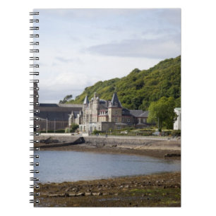 Küstensicht mit historischen Gebäude, Oban, Notizblock