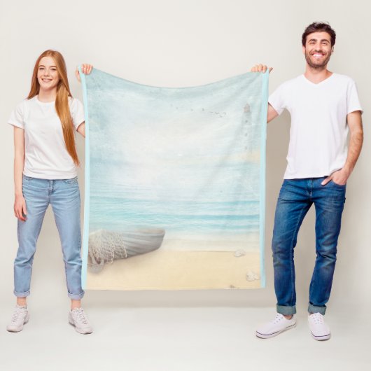 Küstenstrasse mit einem Fischerboot Fleecedecke (Beispiel)