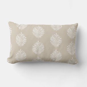 Küstentropisches Palmblattmuster Beige Lendenkissen