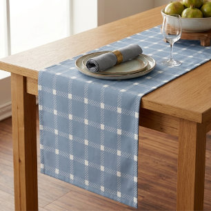 Küstenvornehmes staubblaues Gingham-Karo Kurzer Tischläufer
