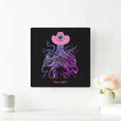 Küstenwache Silver Pink Monogram Wall Clock Quadratische Wanduhr (Zuhause)