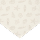 Küstenzauber Sandtaupe Tischdecke (Schrägansicht)