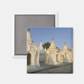 Kuthodaw Pagoda in Mandalay, bekannt als die Magnet (Vorderseite/Rückseite)