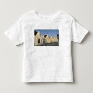 Kuthodaw-Pagode in Mandalay, bekannt als die Kleinkind T-shirt