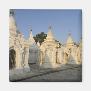 Kuthodaw-Pagode in Mandalay, bekannt als die Magnet