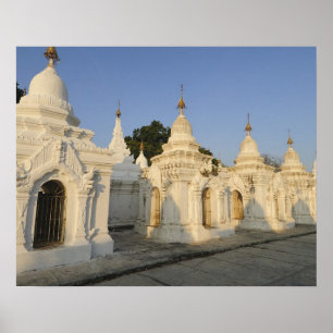 Kuthodaw-Pagode in Mandalay, bekannt als die Poster