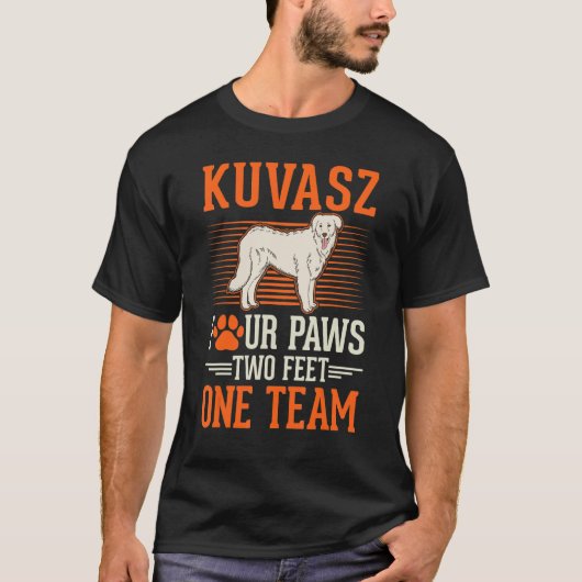 Kuvasz Viererpfeifen zwei Fuß ein Team Kuvasz T-Shirt (Vorderseite)